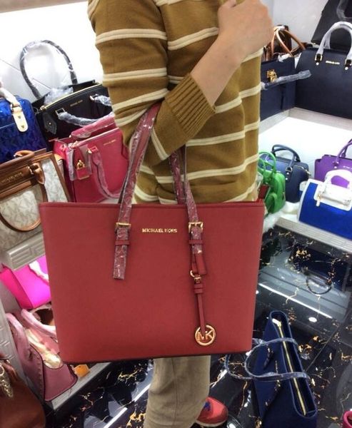 2018 styles Handbag Famous Designer Brand Name Fashion Leather Handbags Women Tote Shoulder Bags Lady Leather Handbags Bags purse A6820
2018 styles Handbag Famous Designer Brand Name Fashion Leather Handbags Women Tote Shoulder Bags Lady Leather Handbags Bags purse A6820