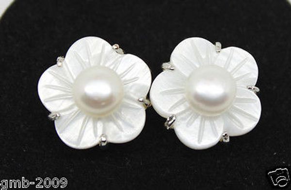 noble lady's 6-7mm natural white freshwater pearl shell flower 925 silver stud earrings, Golden;silver
noble lady's 6-7mm natural white freshwater pearl shell flower 925 silver stud earrings, Golden;silver