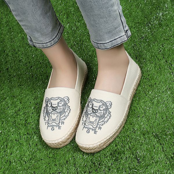 color harajuku fashion fisheman shoes slip on espadrilles casual women flat tiger embroidery fabric rubber sole loafer plus size eu 34-43, Black
color harajuku fashion fisheman shoes slip on espadrilles casual women flat tiger embroidery fabric rubber sole loafer plus size eu 34-43, Black
