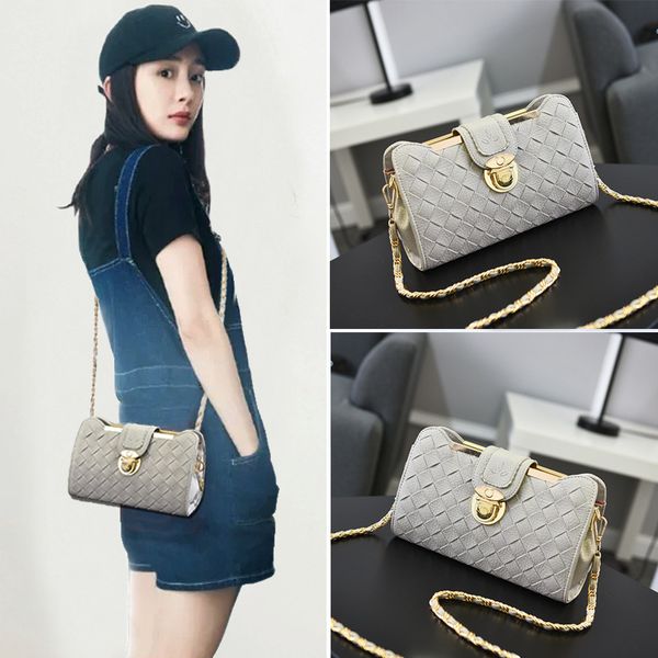 2018 new pu european and american fashion wild classic women dinner single shoulder bag hand bag
2018 new pu european and american fashion wild classic women dinner single shoulder bag hand bag