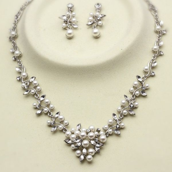 wedding crystal jewelry sets rhodlium silver plated rhinestone diamante necklace and earrings, Slivery;golden
wedding crystal jewelry sets rhodlium silver plated rhinestone diamante necklace and earrings, Slivery;golden