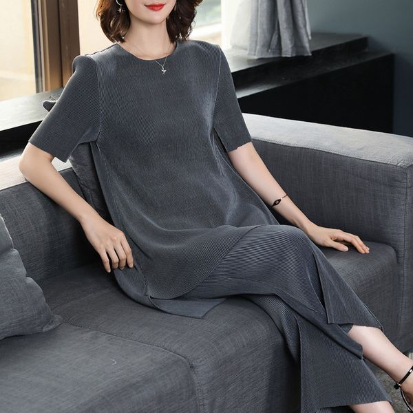2018 summer wear new female fashion temperament high waist wide leg pants leisure suit miyake pleated suits ing, White
2018 summer wear new female fashion temperament high waist wide leg pants leisure suit miyake pleated suits ing, White