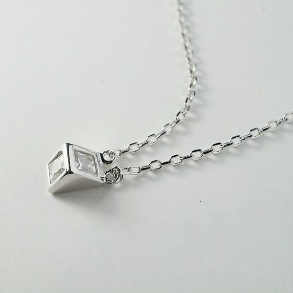 925 sterling silver korean triangle zircon necklace lady party gift high quality
925 sterling silver korean triangle zircon necklace lady party gift high quality