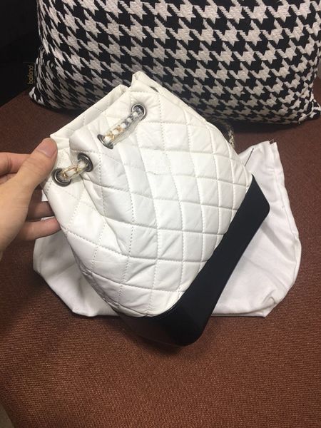 2017 lady backpack. stray bag color series.bucket backpack.large leather women's bags
2017 lady backpack. stray bag color series.bucket backpack.large leather women's bags