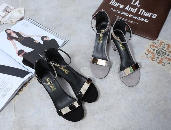 Сандалии Женские летние на высоких каблуках 2018 новый летний дикий слово с грубым