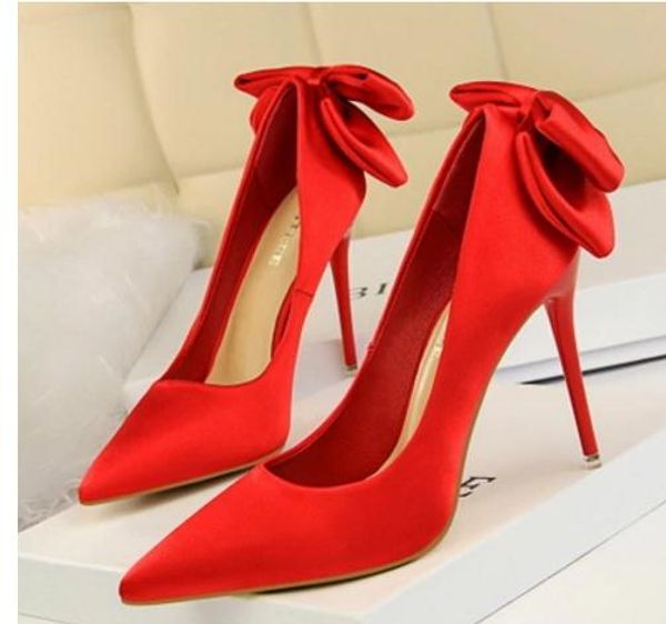 send 2018 spring korean fashion high heeled women's shoes fine heel silk goods bowknot shoes, Black
send 2018 spring korean fashion high heeled women's shoes fine heel silk goods bowknot shoes, Black