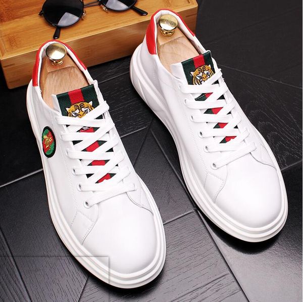 2019 Spring Men Shoes For Adult breathable comfortable Lace-up Male casual shoes brand fashion black Gray White shoes sneakers S594
2019 Spring Men Shoes For Adult breathable comfortable Lace-up Male casual shoes brand fashion black Gray White shoes sneakers S594