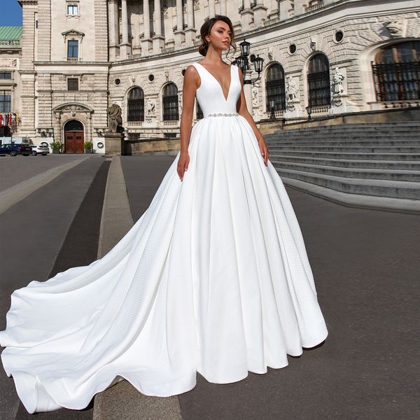 elegant a line chapel wedding dresses jewel neck backless court train bridal gowns a line crystal sash vestido de novia, White
elegant a line chapel wedding dresses jewel neck backless court train bridal gowns a line crystal sash vestido de novia, White