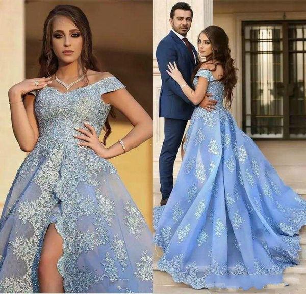 arabic celebrity dresses evening wear sky blue off the shoulder lace appliques front split long puffy prom formal gown attractive miss party, Black;red
arabic celebrity dresses evening wear sky blue off the shoulder lace appliques front split long puffy prom formal gown attractive miss party, Black;red