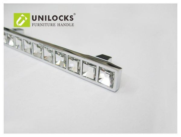 30pcs clear k9 crystal furniture handle for cabinet hardware (c.c.. 96mm,length:135mm
30pcs clear k9 crystal furniture handle for cabinet hardware (c.c.. 96mm,length:135mm