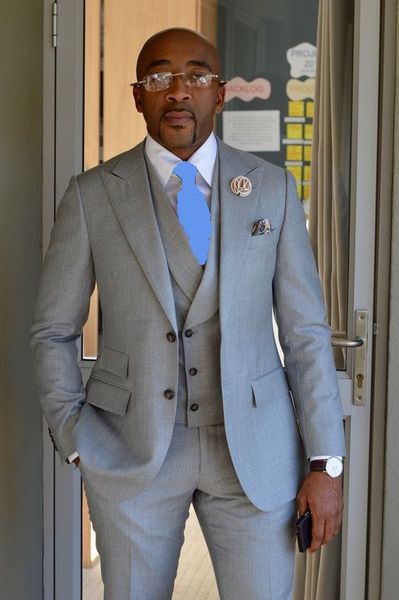 two buttons light grey groom tuxedos peak lapel groomsmen man mens wedding suits (jacket+pants+vest+tie) d:188, Black;gray
two buttons light grey groom tuxedos peak lapel groomsmen man mens wedding suits (jacket+pants+vest+tie) d:188, Black;gray