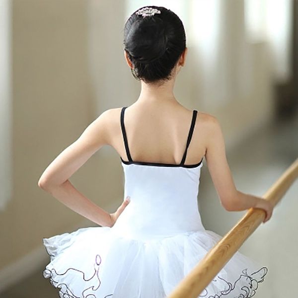 2018 kids girl ballet tutu dance dress elegant princess girl dancewear party dress plus size ballerina vestido 635, Black;red
2018 kids girl ballet tutu dance dress elegant princess girl dancewear party dress plus size ballerina vestido 635, Black;red