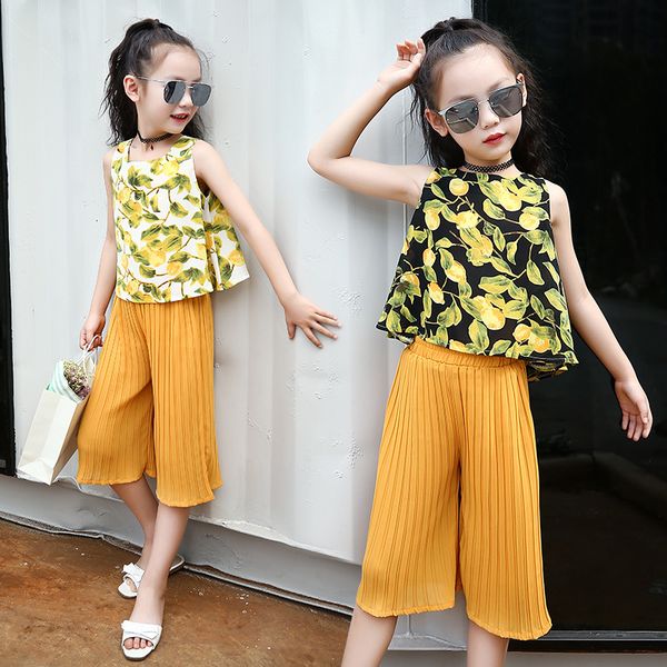 new summer girls clothes sets 2018 printing sleeveless wrinkle shirt + seven-cent trousers 2 pcs children chiffon sets, White
new summer girls clothes sets 2018 printing sleeveless wrinkle shirt + seven-cent trousers 2 pcs children chiffon sets, White