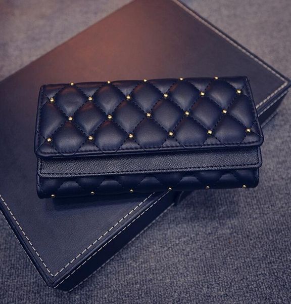 factory wholesale women wallet cover double personality hand fashion womens classic argyle rivet wallets purse embroidered, Red;black
factory wholesale women wallet cover double personality hand fashion womens classic argyle rivet wallets purse embroidered, Red;black