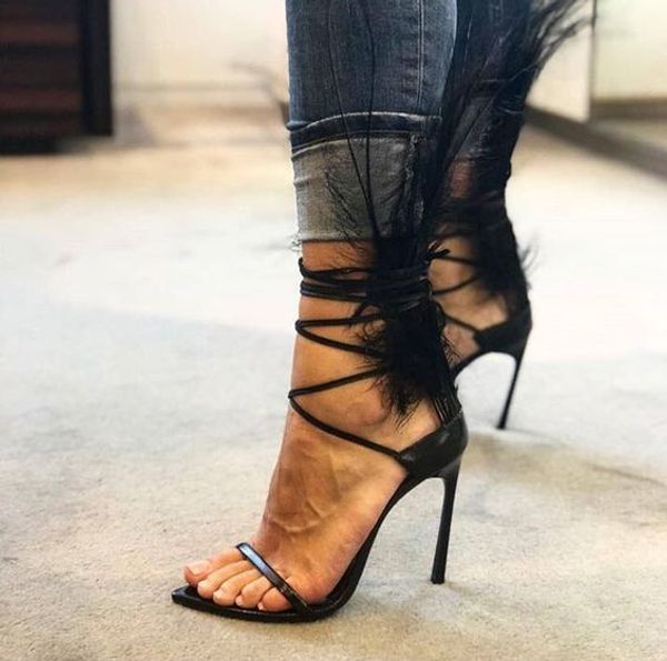 2018 catwalk thread empty feathers t station serves genuine leather sandals high high heels with open toe fashion cross shoes, Black
2018 catwalk thread empty feathers t station serves genuine leather sandals high high heels with open toe fashion cross shoes, Black