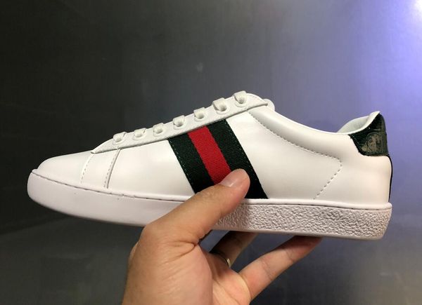 luxury brand Designer shoes Sneakers women Mens Luxury Shoes embroidery love green stripe Genuine Leather nail Flat shoes size 34-46
luxury brand Designer shoes Sneakers women Mens Luxury Shoes embroidery love green stripe Genuine Leather nail Flat shoes size 34-46