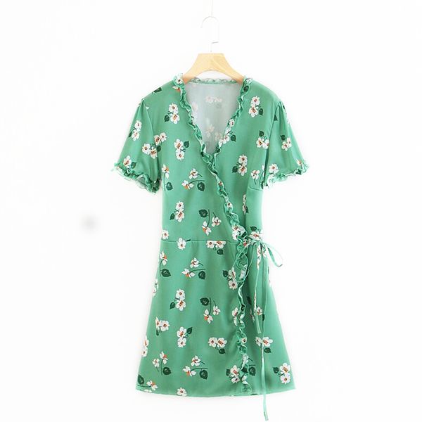 fresh floral print womens summer dress v-neck waist tie splicing lace short sleeve 2018 new causal bandage lace dress, Black;gray
fresh floral print womens summer dress v-neck waist tie splicing lace short sleeve 2018 new causal bandage lace dress, Black;gray