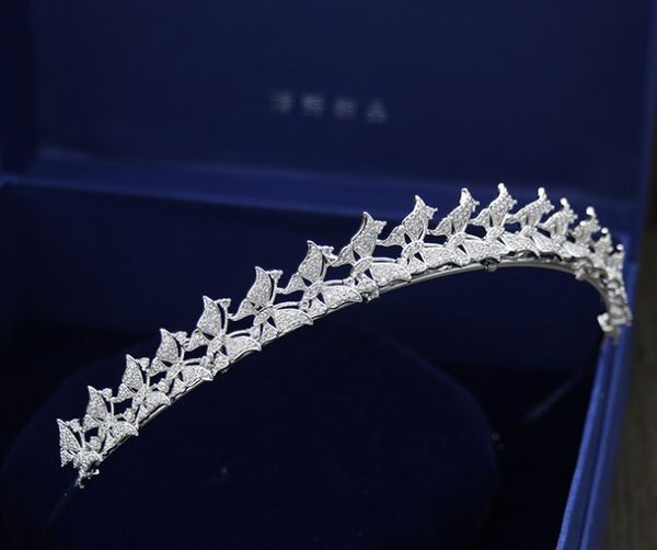 simple three-dimensional butterfly full zircon crown wedding dress dress accessories, Silver
simple three-dimensional butterfly full zircon crown wedding dress dress accessories, Silver