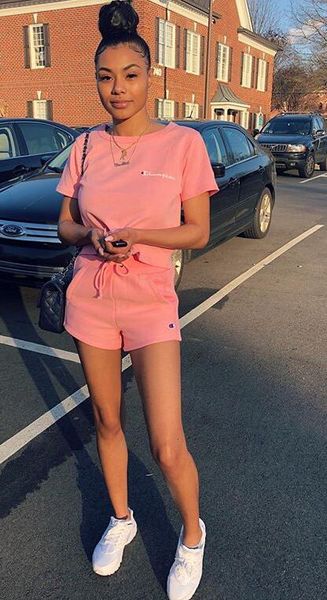 Pink Solid Casual Two Piece Tracksuit Women Short Sleeve O-Neck Shirt and Summer Sexy Ladies Drawstring Shorts Female
Pink Solid Casual Two Piece Tracksuit Women Short Sleeve O-Neck Shirt and Summer Sexy Ladies Drawstring Shorts Female