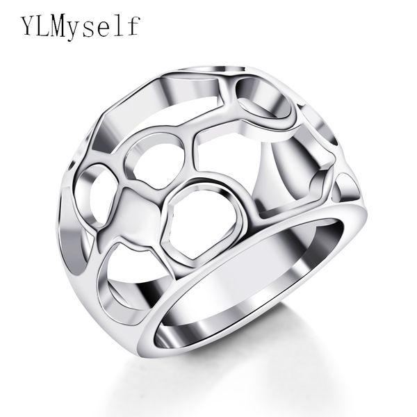 trendy hole design ring stainless steel jewelry daily wear jewellery high polishing finger rings for women, Golden;silver
trendy hole design ring stainless steel jewelry daily wear jewellery high polishing finger rings for women, Golden;silver