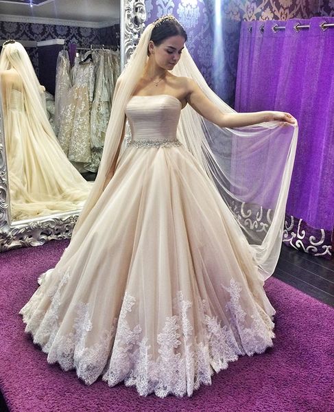 strapless champagne wedding dresses a-line pleats beaded appliques elegant bride dresses lace edge african wedding gowns vestidos de noiva, White
strapless champagne wedding dresses a-line pleats beaded appliques elegant bride dresses lace edge african wedding gowns vestidos de noiva, White