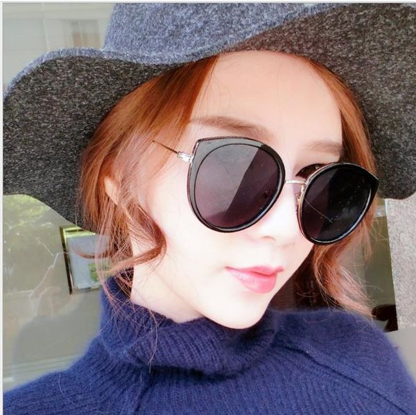 men and women, colorful, reflective, color, sunglasses, sunglasses, polarizing glasses, White;black
men and women, colorful, reflective, color, sunglasses, sunglasses, polarizing glasses, White;black