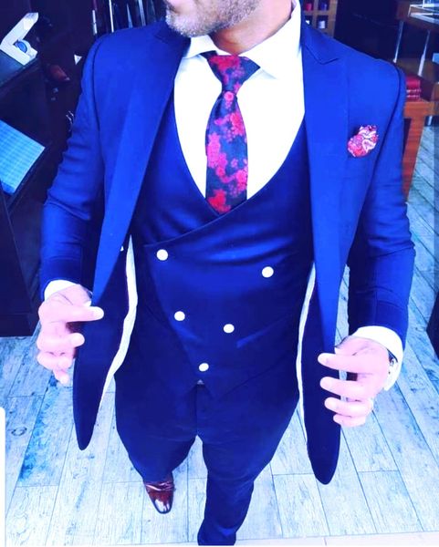 custom made groomsmen royal blue groom tuxedos peak lapel men suits wedding man bridegroom (jacket + pants + vest + tie) l163, Black;gray
custom made groomsmen royal blue groom tuxedos peak lapel men suits wedding man bridegroom (jacket + pants + vest + tie) l163, Black;gray