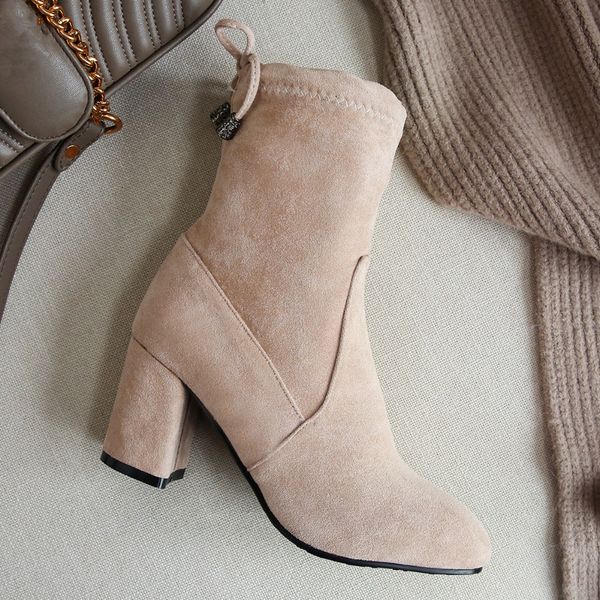 women ankle boots woman winter shoes size 34-43 high square heels soft flock upper slip on short plush 2018 new design sb143, Black
women ankle boots woman winter shoes size 34-43 high square heels soft flock upper slip on short plush 2018 new design sb143, Black