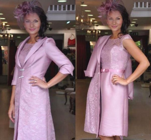 two pieces mother of the bride dress with coat knee length lace satin column light purple wedding guest dress party gowns, Black;red
two pieces mother of the bride dress with coat knee length lace satin column light purple wedding guest dress party gowns, Black;red
