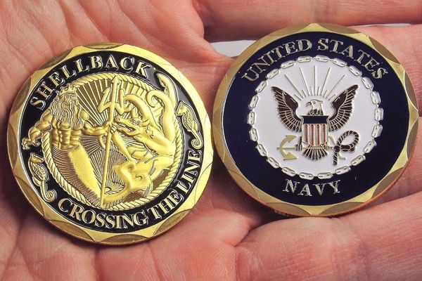 1pcs/lot classic souvenir gift gold plated coins unite states navy shellback crossing the line challenge coins collectibles
1pcs/lot classic souvenir gift gold plated coins unite states navy shellback crossing the line challenge coins collectibles