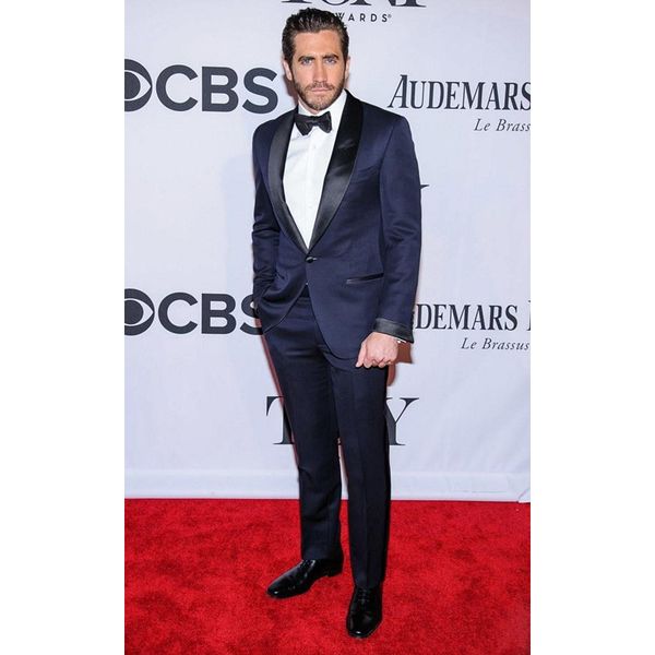 custom navy blue men wedding suits custom made slim fit wedding groom tuxedos for men groomsman man suit jacket+pants+bow, White;black
custom navy blue men wedding suits custom made slim fit wedding groom tuxedos for men groomsman man suit jacket+pants+bow, White;black