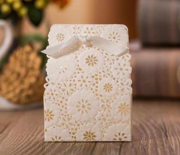 white laser cutting candy box wedding favor boxes paper gift box gift bag wedding baby shower party favor
white laser cutting candy box wedding favor boxes paper gift box gift bag wedding baby shower party favor