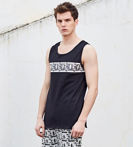 New Summer Men O-Neck Vest Cool Street Style Loose Sleeveless Garment Euro Size Casual Tank Top Jogger Vest
New Summer Men O-Neck Vest Cool Street Style Loose Sleeveless Garment Euro Size Casual Tank Top Jogger Vest