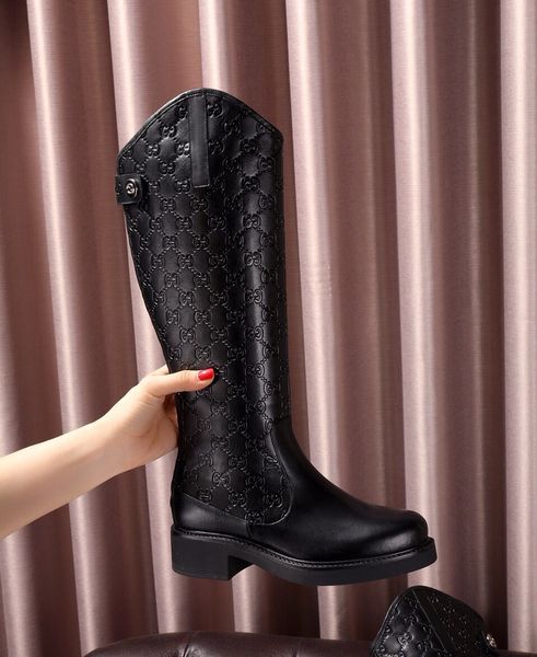 Fashion brand women's boots casual shoes boutique high-end quality high boots luxury top comfortable women's shoes factory direct sales
Fashion brand women's boots casual shoes boutique high-end quality high boots luxury top comfortable women's shoes factory direct sales