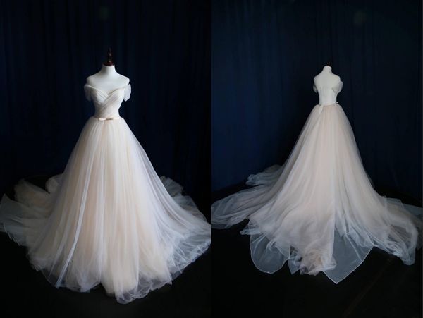charming champagne wedding dress 2022 off the shoulder with short sleeves tulle organza a line ribbon with bows real p designer, White
charming champagne wedding dress 2022 off the shoulder with short sleeves tulle organza a line ribbon with bows real p designer, White
