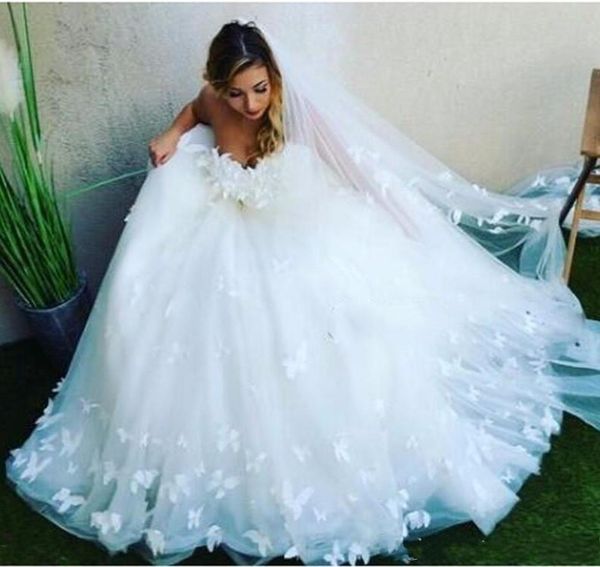 Butterfly Appliques Country Wedding Dresses A Line Sweetheart Tulle Plus Size Wedding Dress Back Zipper Sweep Train Beach Bridal Dress Cheap
Butterfly Appliques Country Wedding Dresses A Line Sweetheart Tulle Plus Size Wedding Dress Back Zipper Sweep Train Beach Bridal Dress Cheap