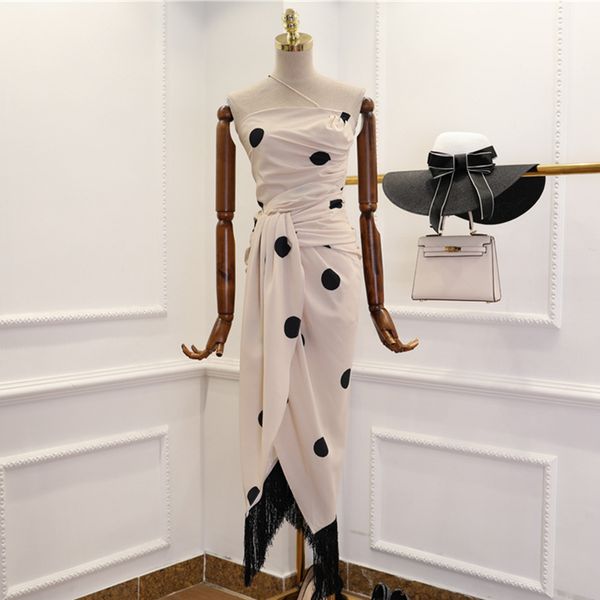 high street new fashion 2018 designer runway suit set women's asymmetrical camis top wrap skirt set, White
high street new fashion 2018 designer runway suit set women's asymmetrical camis top wrap skirt set, White