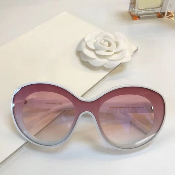 luxury 41450 sunglasses for women fashion brand design uv400 connection lens popular cat eye frame summer style come with case, White;black
luxury 41450 sunglasses for women fashion brand design uv400 connection lens popular cat eye frame summer style come with case, White;black