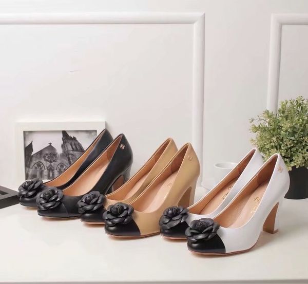 Высокое качество роскошные буквы цветы туфли на высоких каблуках тапочки кожа ягненка мода женщина на высоких каблуках туфли 35-41 с коробкой
Высокое качество роскошные буквы цветы туфли на высоких каблуках тапочки кожа ягненка мода женщина на высоких каблуках туфли 35-41 с коробкой