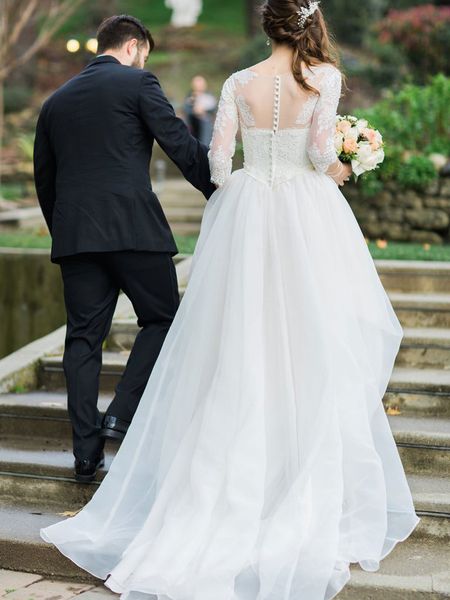 beautiful lace ball gown wedding dresses three quarter sleeves buttons back sweep train pleats organza wedding dress, White
beautiful lace ball gown wedding dresses three quarter sleeves buttons back sweep train pleats organza wedding dress, White