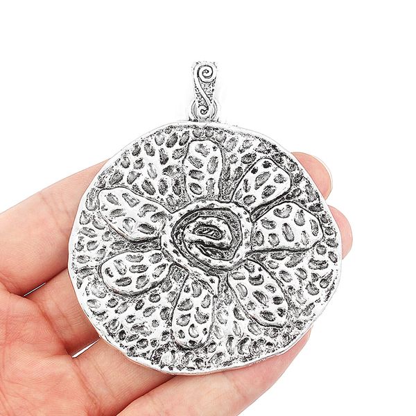 2pcs antique silver hammered swirl spiral flower pendants for jewelry making findings 62x65mm, Black
2pcs antique silver hammered swirl spiral flower pendants for jewelry making findings 62x65mm, Black