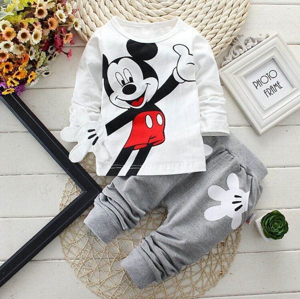 sport brand newborn baby boys clothes set cartoon t-shirt +pants 2pcs outfits kids bebes clothing childrens jogging suits y18102207, White
sport brand newborn baby boys clothes set cartoon t-shirt +pants 2pcs outfits kids bebes clothing childrens jogging suits y18102207, White