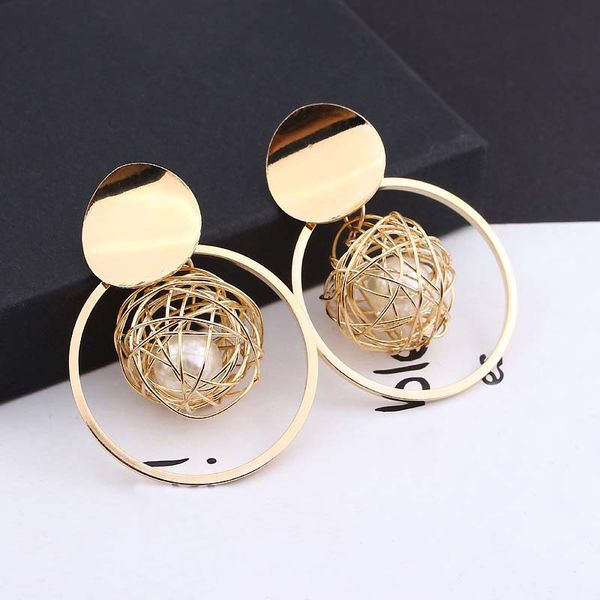 2018 new gold color round earrings for women hollow ball pearl geometric female drop earrings fashion jewellery, Silver
2018 new gold color round earrings for women hollow ball pearl geometric female drop earrings fashion jewellery, Silver