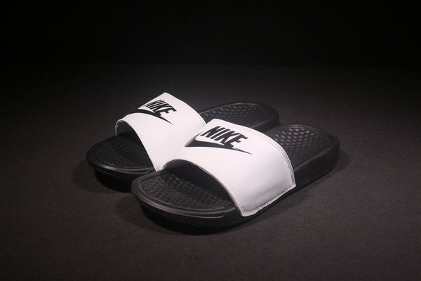 new designer slipper with gear bottoms mens striped sandals causal non-slip summer slippers fashion, Black
new designer slipper with gear bottoms mens striped sandals causal non-slip summer slippers fashion, Black