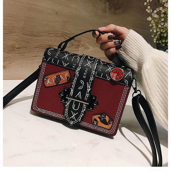 2018 vintage bags famus designer women retro messenger bags hongshan wanggong /11
2018 vintage bags famus designer women retro messenger bags hongshan wanggong /11