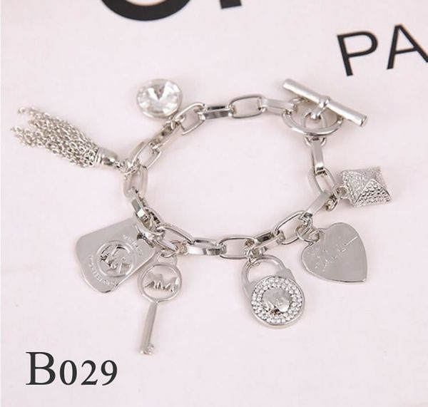 Hot! Alloy key bracelets with love heart sterling silver or gold plated pendants Charm Bracelets Bangle jewelry for men women B029
Hot! Alloy key bracelets with love heart sterling silver or gold plated pendants Charm Bracelets Bangle jewelry for men women B029