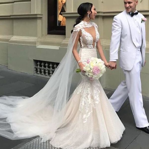tulle mermaid wedding dress with wrap deep v-neck lace appliques sweep train bridal gowns glamorous african sleeveless long wedding gow, White
tulle mermaid wedding dress with wrap deep v-neck lace appliques sweep train bridal gowns glamorous african sleeveless long wedding gow, White