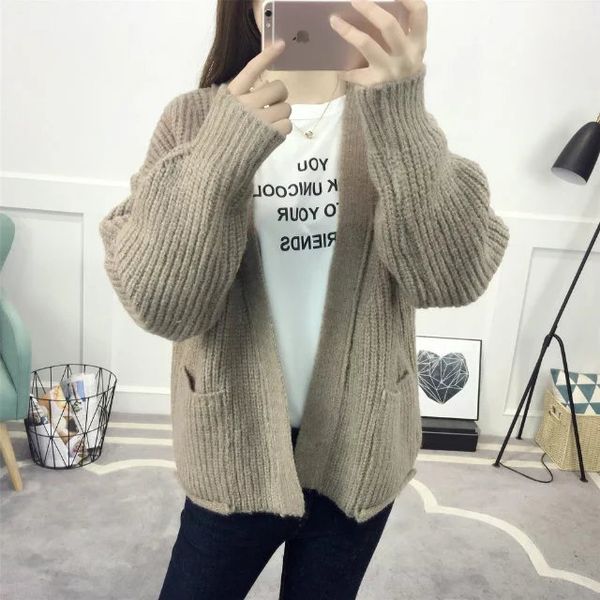 2018 autumn and winter new women's cardigan coat korean version of the solid color wild thick needle sweater short paragraph loo, White;black
2018 autumn and winter new women's cardigan coat korean version of the solid color wild thick needle sweater short paragraph loo, White;black