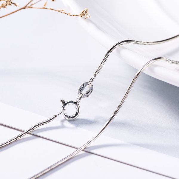 fashion mens womens sell silver jewelry snake chain necklace 16-24inch 100% real 925 sterling silver chain necklace for gift
fashion mens womens sell silver jewelry snake chain necklace 16-24inch 100% real 925 sterling silver chain necklace for gift