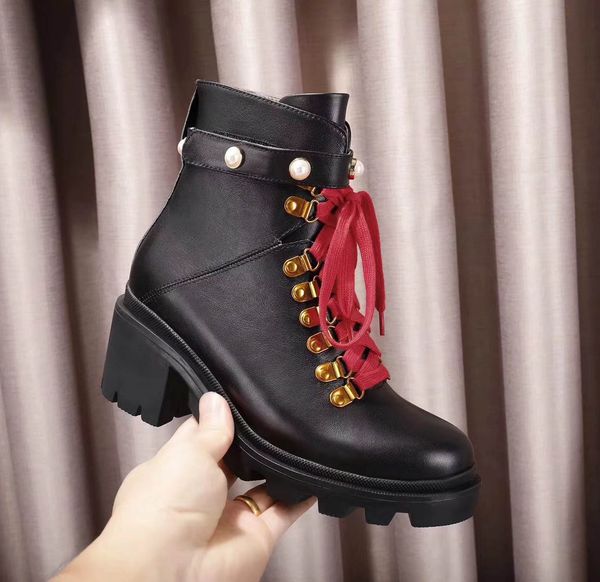 made in china selling genuine leather black with wholesale price name mins boots dym35-41
made in china selling genuine leather black with wholesale price name mins boots dym35-41
